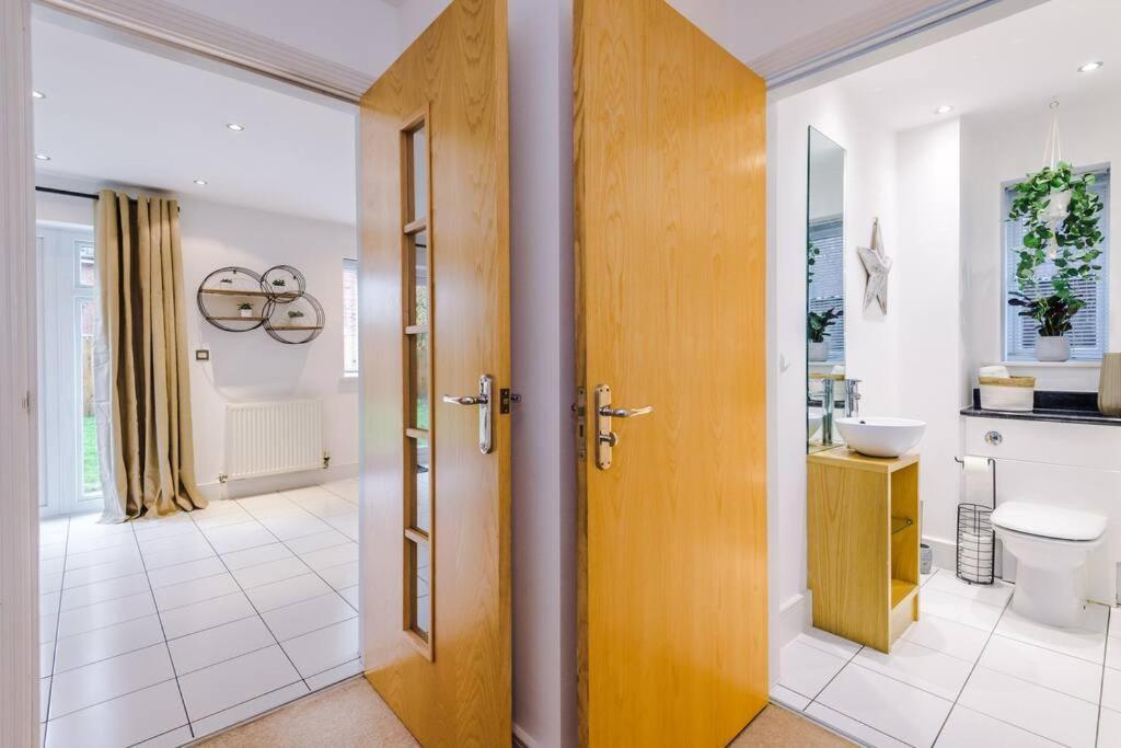 Luxurious Cosy 4Br Home Cheshire Saughall Экстерьер фото