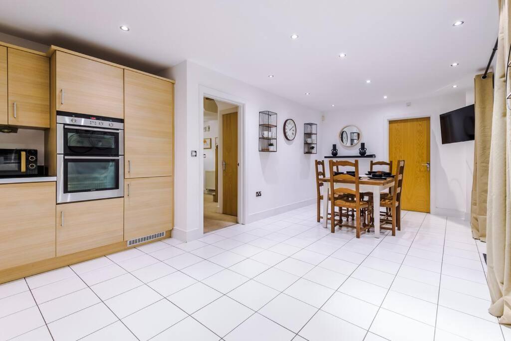 Luxurious Cosy 4Br Home Cheshire Saughall Экстерьер фото