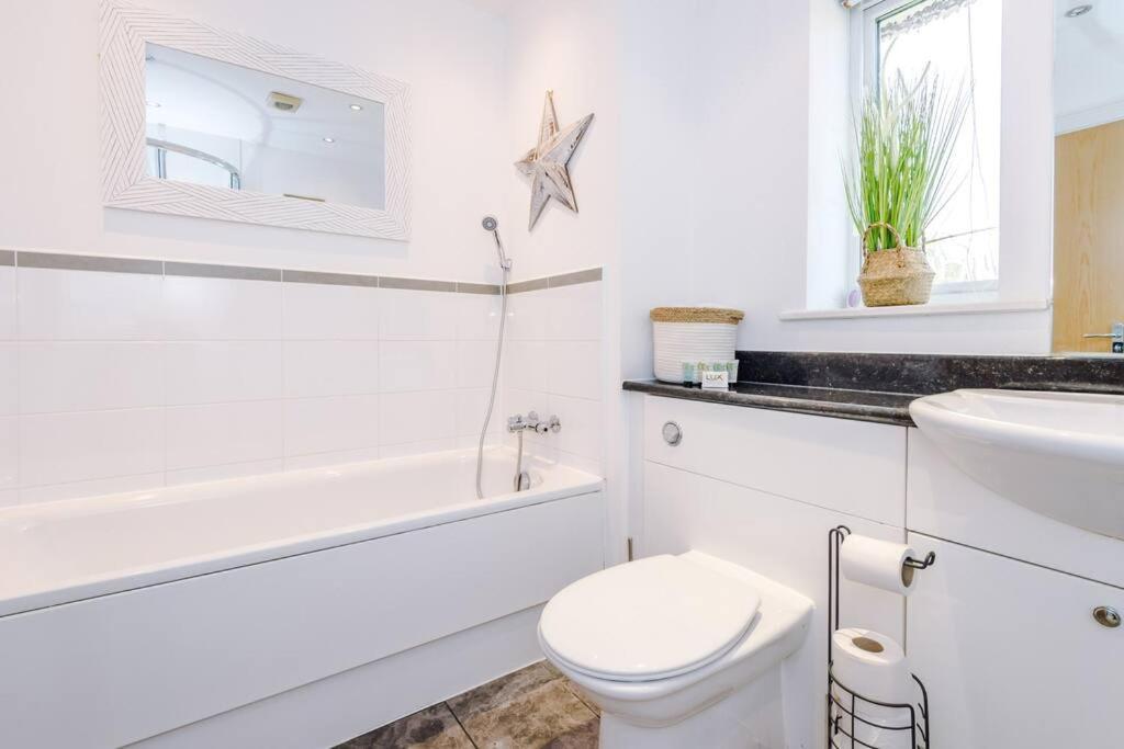 Luxurious Cosy 4Br Home Cheshire Saughall Экстерьер фото